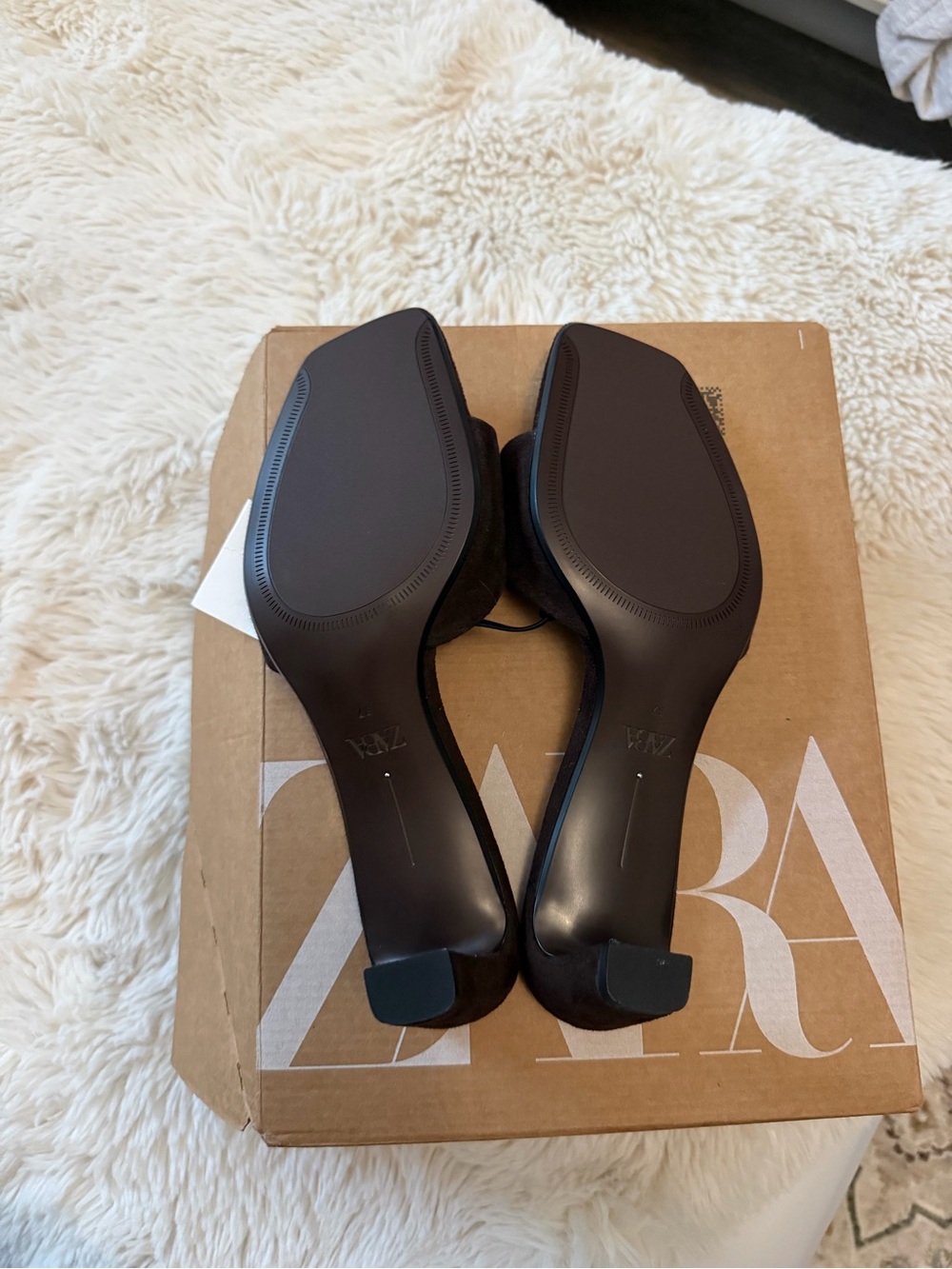 NWT NIB Zara Dark Brown Suede Square-Toe Mid Heel Slide Sandals - Picture 6 of 6
